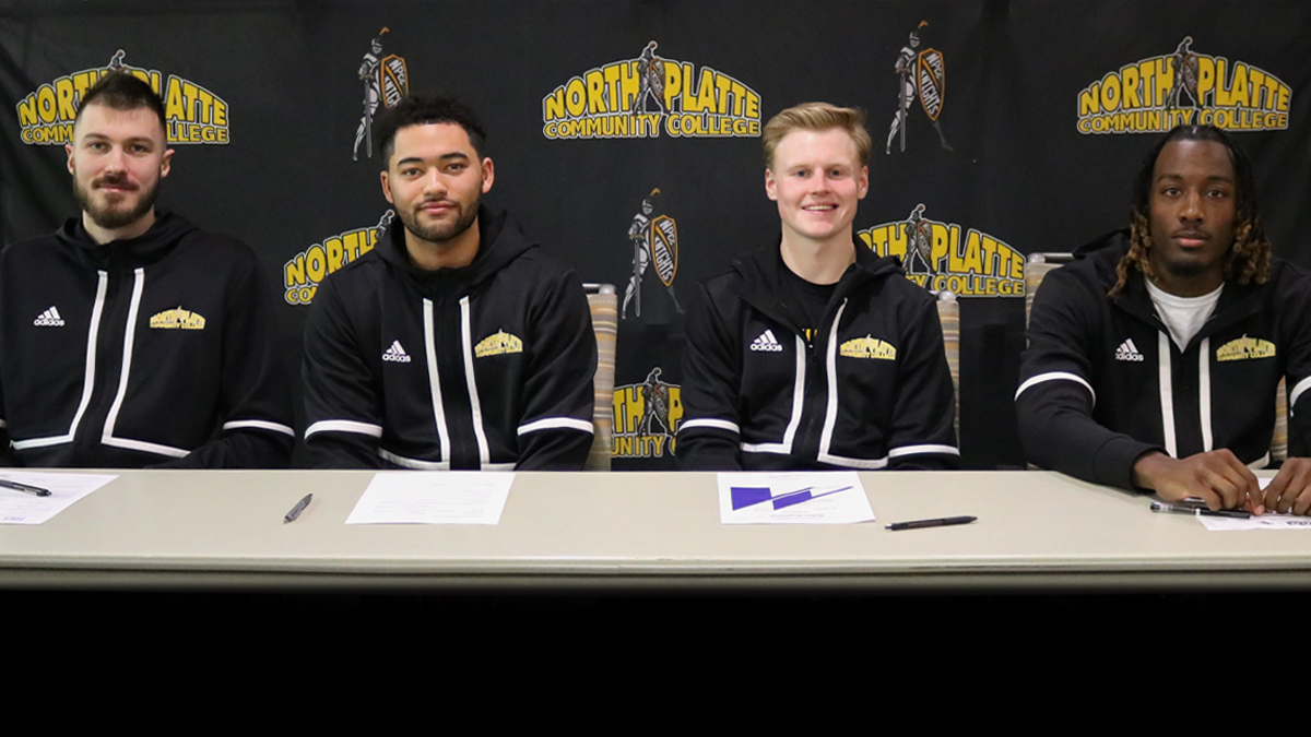 Four men’s basketball players sign to continue athletic careers